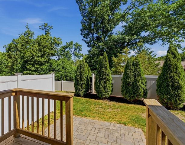 161 Broad St 2, Hudson, MA 01749