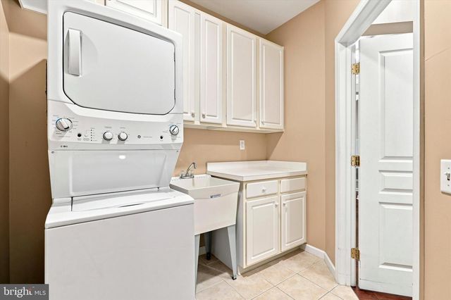 6102 LILAC CT, Upper Gwynedd, PA 19446