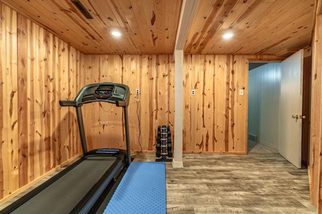 509 W Douglas Avenue, Fergus Falls, MN 56537