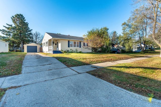 509 W Douglas Avenue, Fergus Falls, MN 56537