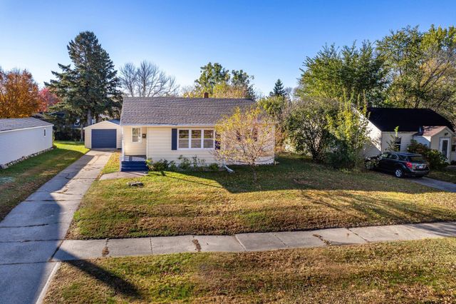 509 W Douglas Avenue, Fergus Falls, MN 56537