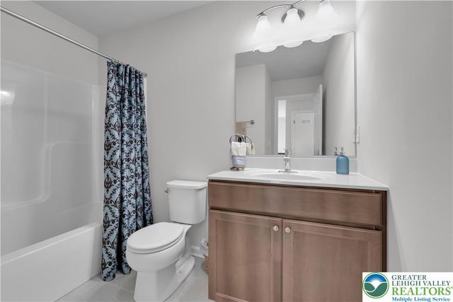 4462 Benjamin Court, Upper Milford Twp, PA 18049