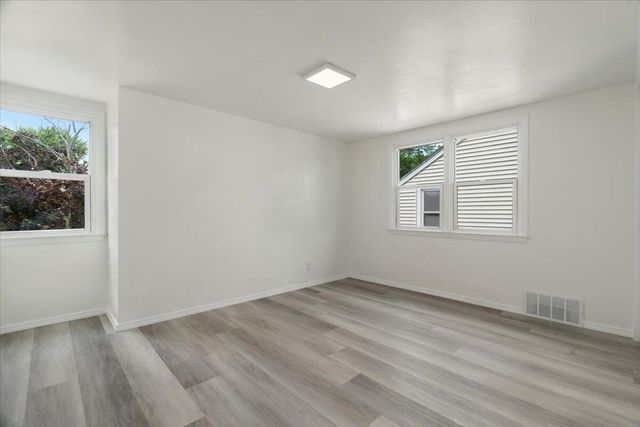 7205 41 STREET, Kenosha, WI 53142