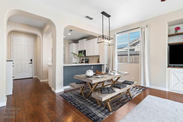 10065 Waterfield Dr, Elk Grove, CA 95757