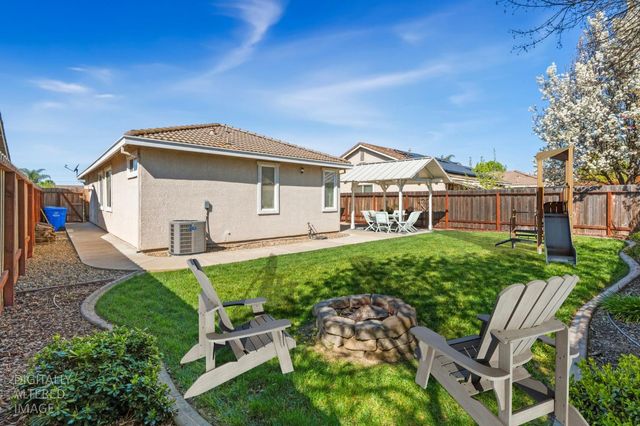 10065 Waterfield Dr, Elk Grove, CA 95757
