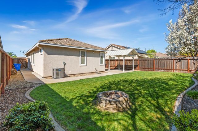 10065 Waterfield Dr, Elk Grove, CA 95757