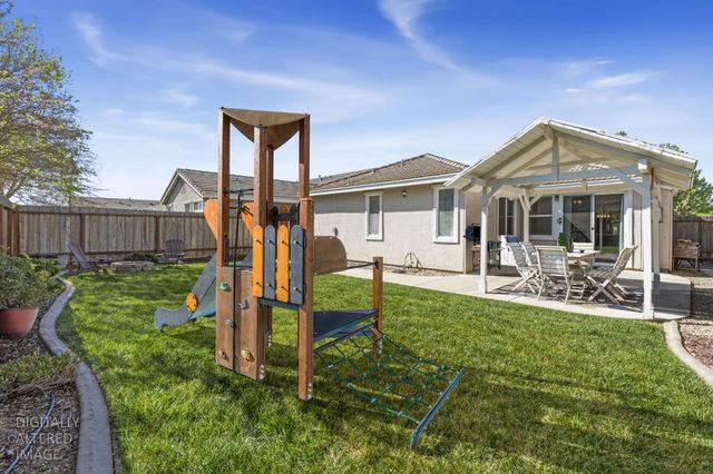 10065 Waterfield Dr, Elk Grove, CA 95757