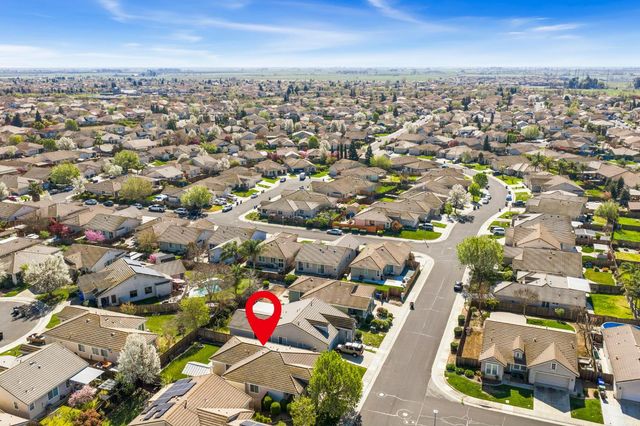 10065 Waterfield Dr, Elk Grove, CA 95757