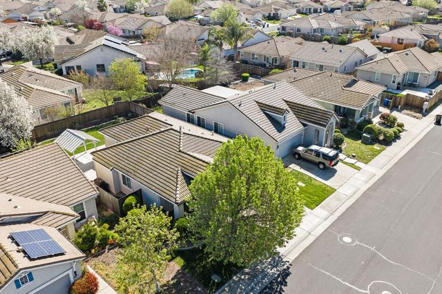 10065 Waterfield Dr, Elk Grove, CA 95757
