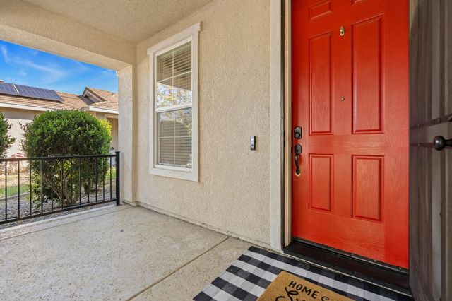 10065 Waterfield Dr, Elk Grove, CA 95757