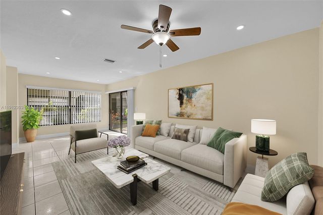 2532 SE Coral Springs Dr 2532, Coral Springs, FL 33065