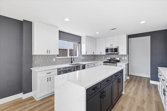 5644 Meadows Way, North Richland Hills, TX 76180