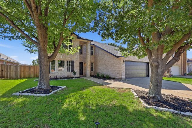5644 Meadows Way, North Richland Hills, TX 76180