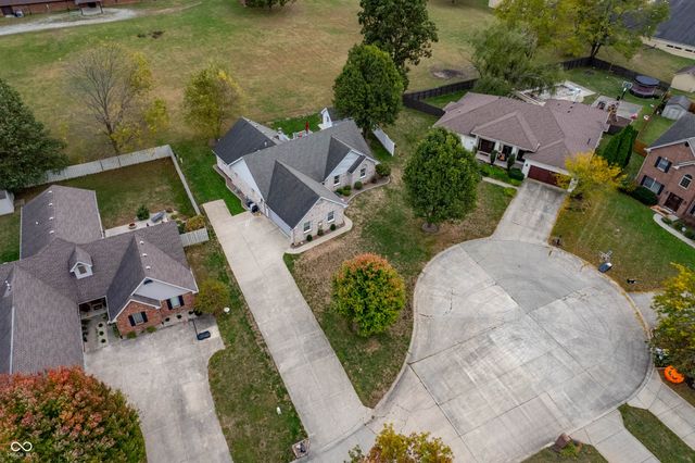 1227 Pendle Hill Avenue, Pendleton, IN 46064