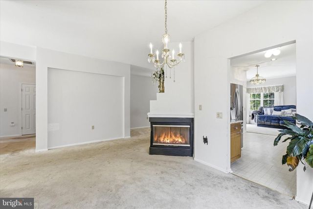 23 JUMPING BROOK LA, Barnegat, NJ 08005