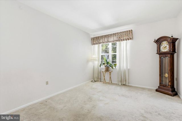 23 JUMPING BROOK LA, Barnegat, NJ 08005