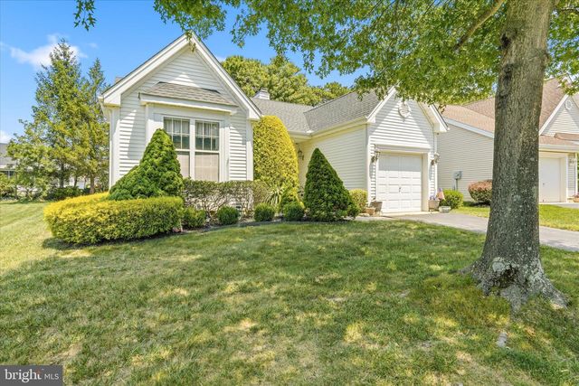 23 JUMPING BROOK LA, Barnegat, NJ 08005