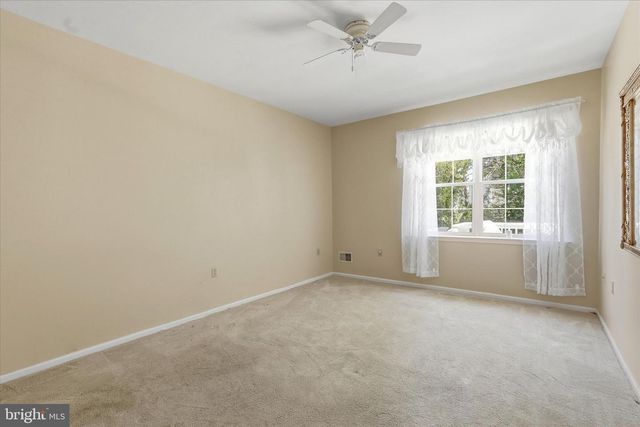 23 JUMPING BROOK LA, Barnegat, NJ 08005