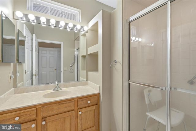 23 JUMPING BROOK LA, Barnegat, NJ 08005