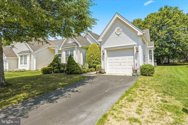 23 JUMPING BROOK LA, Barnegat, NJ 08005