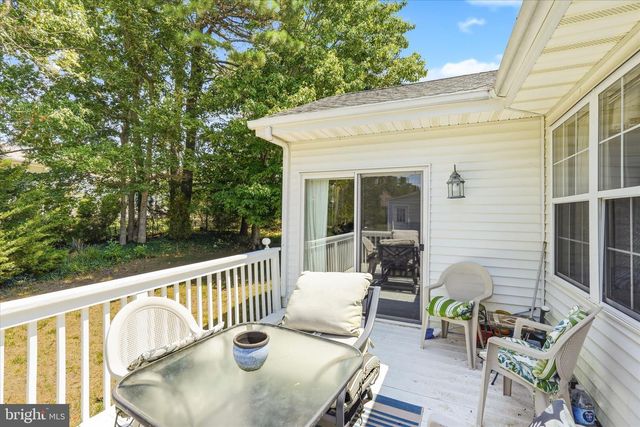 23 JUMPING BROOK LA, Barnegat, NJ 08005