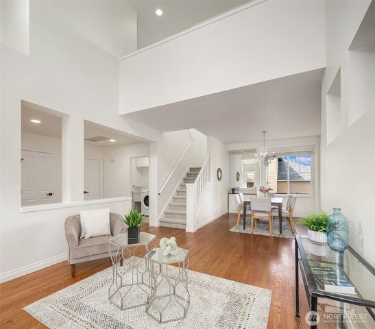 22624 SE 14th Place, Sammamish, WA 98075