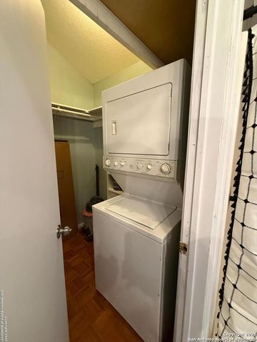 423 W Craig Pl Apt 4, San Antonio, TX 78212