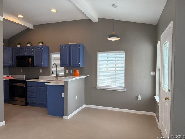 423 W Craig Pl Apt 4, San Antonio, TX 78212