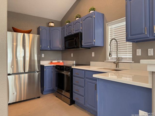 423 W Craig Pl Apt 4, San Antonio, TX 78212