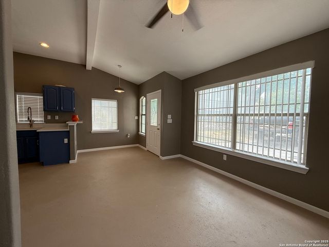 423 W Craig Pl Apt 4, San Antonio, TX 78212