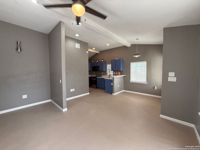 423 W Craig Pl Apt 4, San Antonio, TX 78212