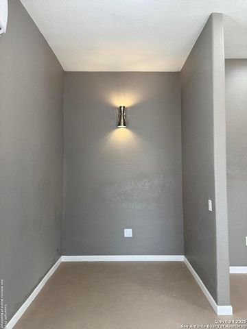 423 W Craig Pl Apt 4, San Antonio, TX 78212