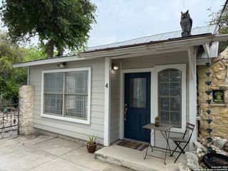 423 W Craig Pl Apt 4, San Antonio, TX 78212