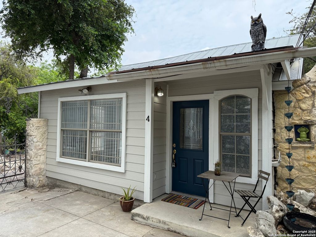 423 W Craig Pl Apt 4, San Antonio, TX 78212