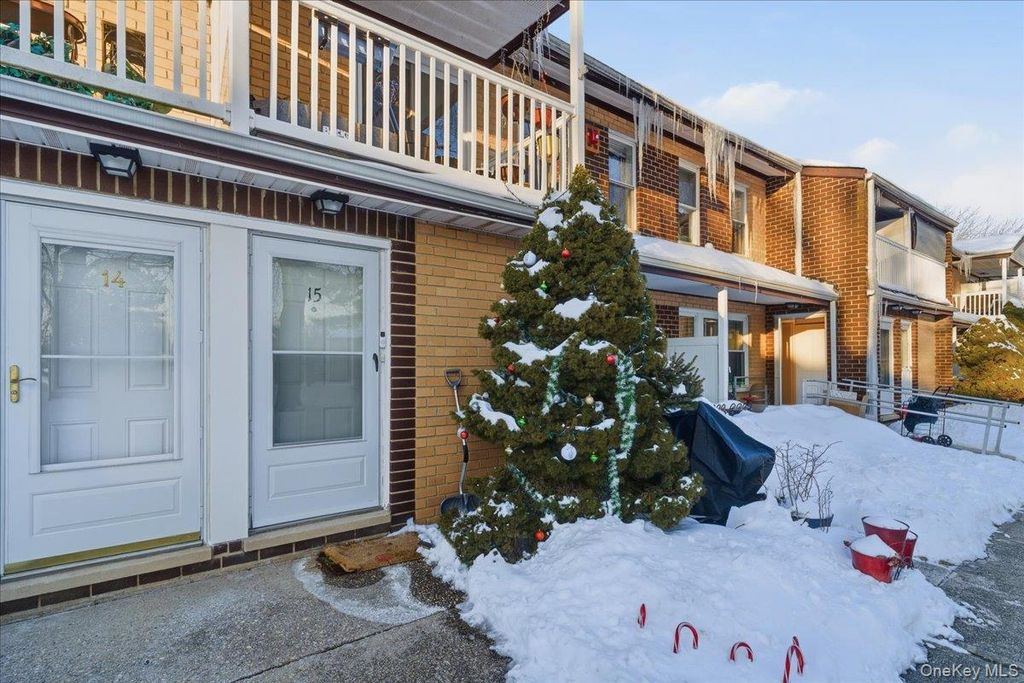 15 Artist Lake Drive, Middle Island, NY 11953