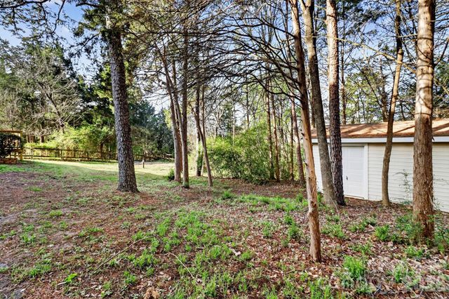 3034 Tom Savage Drive, Harrisburg, NC 28075