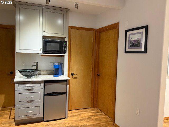 760 Sw RANGE Dr, Waldport, OR 97394