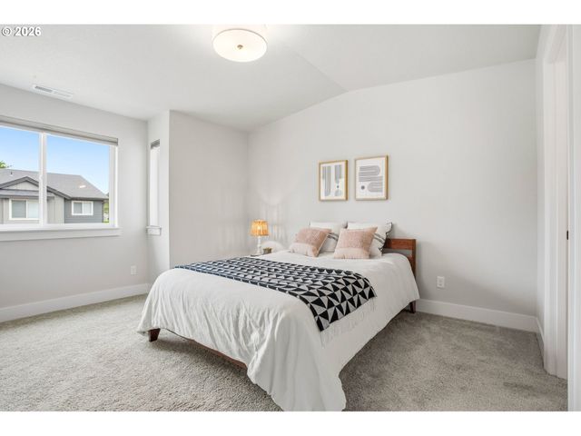 14005 Se MAYBROOK Ln, Milwaukie, OR 97222