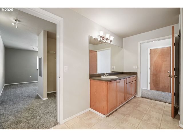 15320 Nw CENTRAL Dr 317, Portland, OR 97229