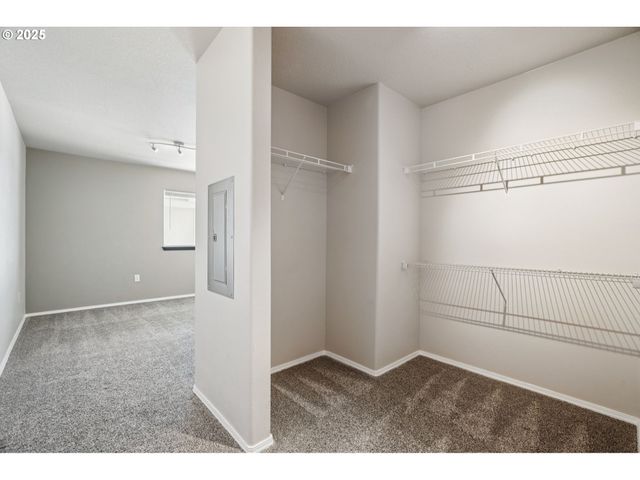 15320 Nw CENTRAL Dr 317, Portland, OR 97229
