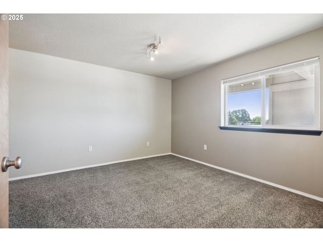 15320 Nw CENTRAL Dr 317, Portland, OR 97229