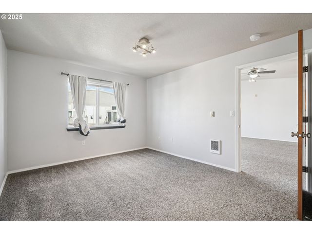 15320 Nw CENTRAL Dr 317, Portland, OR 97229