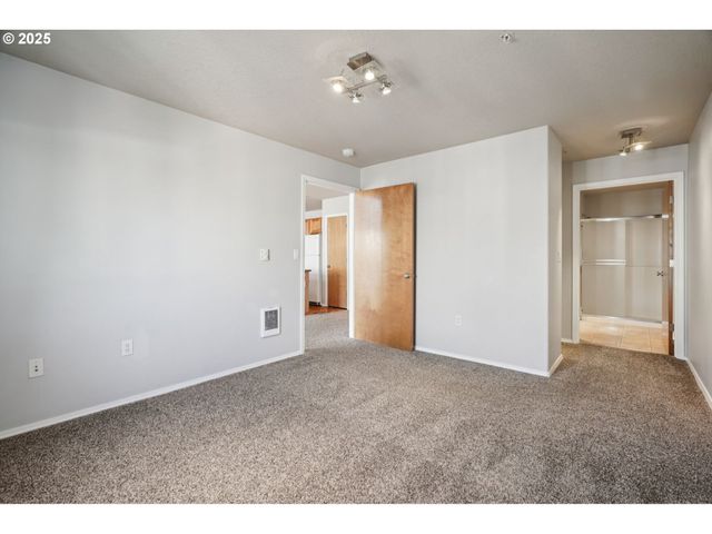 15320 Nw CENTRAL Dr 317, Portland, OR 97229