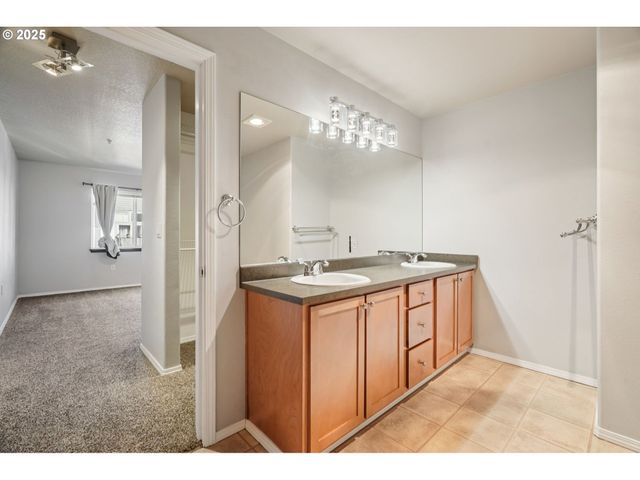 15320 Nw CENTRAL Dr 317, Portland, OR 97229