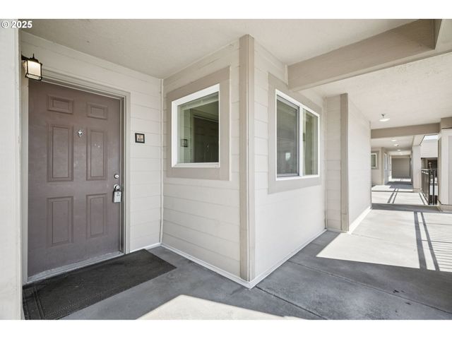 15320 Nw CENTRAL Dr 317, Portland, OR 97229