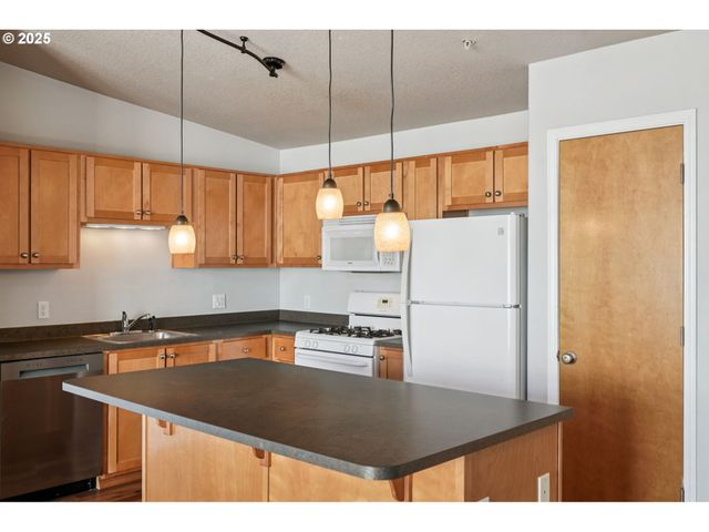 15320 Nw CENTRAL Dr 317, Portland, OR 97229