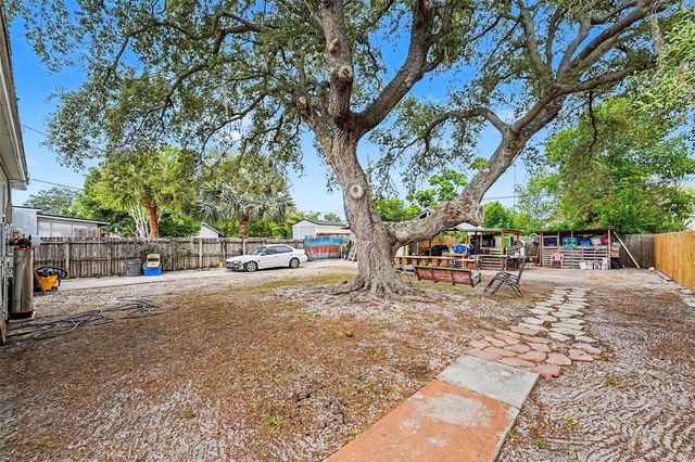1464 DRUID ROAD E, Clearwater, FL 33756
