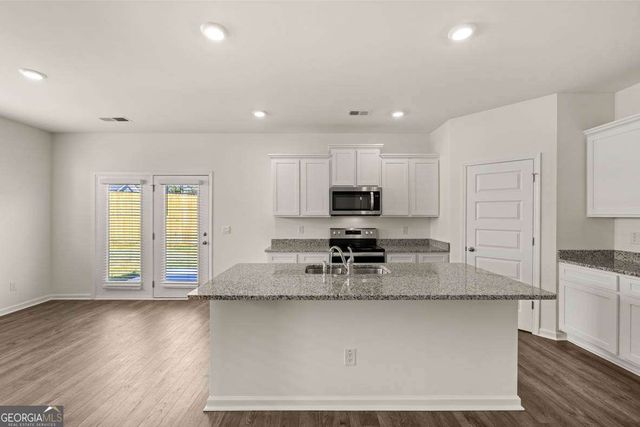 322 Friendship Oak Way, Hampton, GA 30228