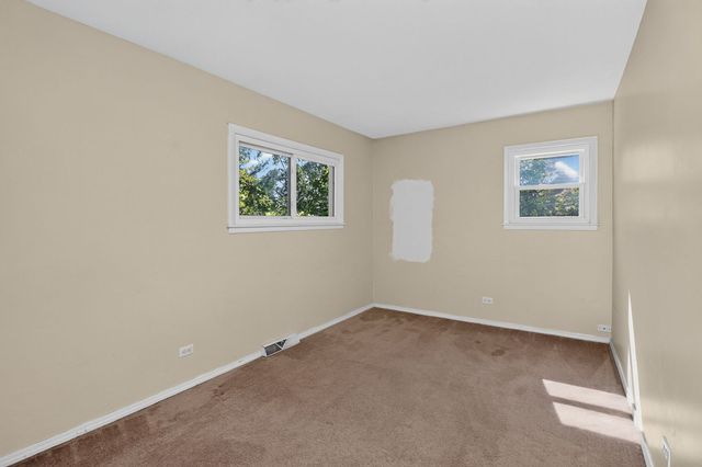 7714 Brookhaven Avenue, Darien, IL 60561