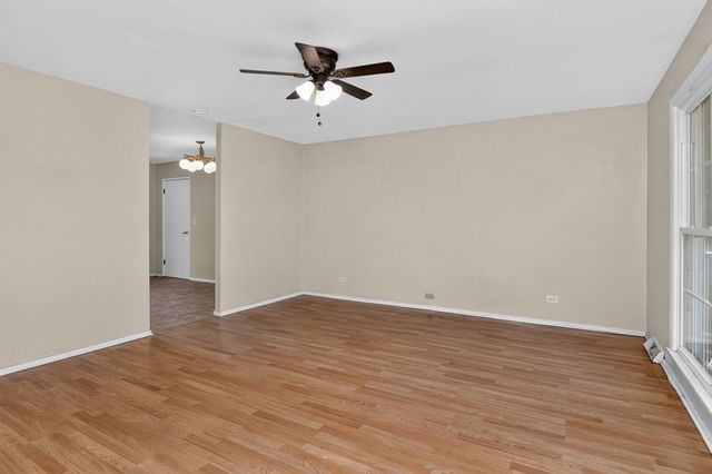 7714 Brookhaven Avenue, Darien, IL 60561